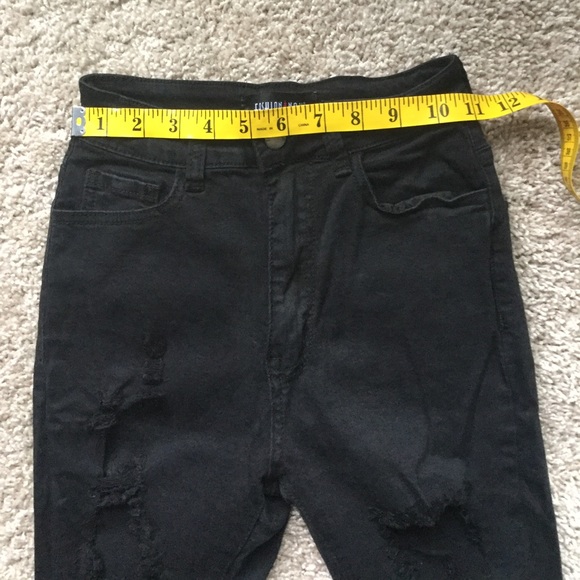 Fashion Nova Highwaisted Cutout Jeans - Picture 4 of 10